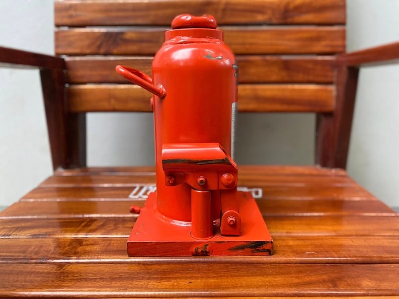 แม่แรงโยก เก่าญี่ปุ่น ขนาด 15 ตัน แม่แรงโยก เก่าญี่ปุ่น ขนาด 15 ตัน