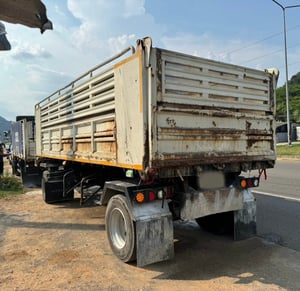 ขายรถ6ล้อดั้มลากพ่วงเป็น 14ล้อดั้ม HINO 210 เดิมๆเน้นโทร 099-4982892