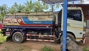 ขายรถ6ล้อน้ำมัน FC9J 145ปี53 7,000ลิตร สวยๆเน้นโทร 099-4982892