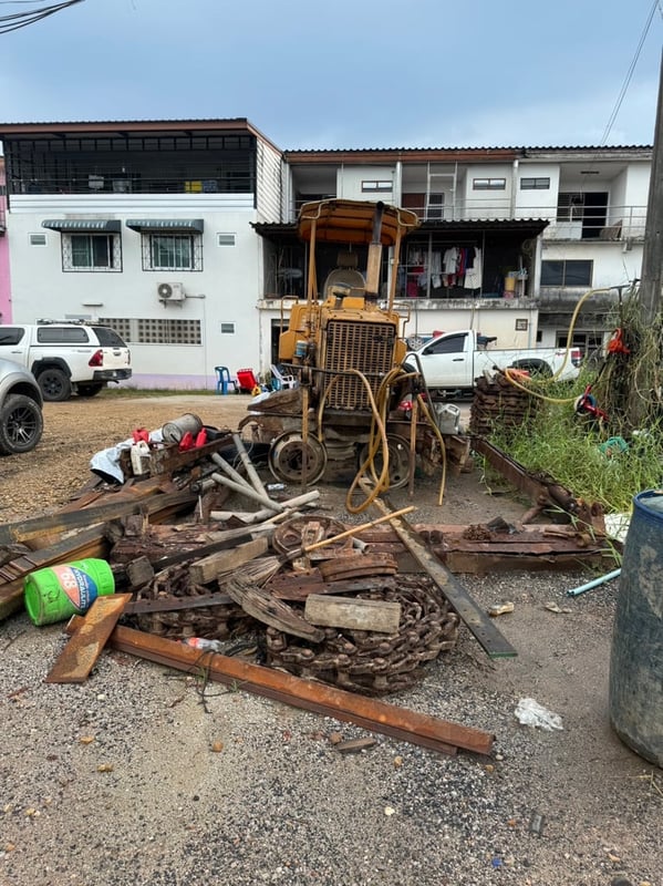 ขายรถแทรกเตอร์ D31PL-16 ตามสภาพ ใช้งานได้ปกติ เน้นโทร 099-4982892