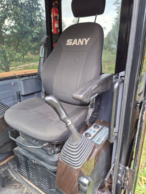 ขายรถแบคโฮ SY55C ทำงาน 2,600ชั่วโมง สวยๆเน้นโทร 099-4982892