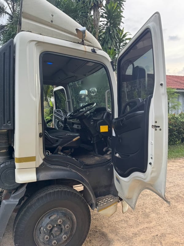 ขายรถรถ6ล้อดั้ม HINO 175ปี61 วิ่ง 150,000กิโล เน้นโทร 099-4982892 ขายรถรถ6ล้อดั้ม HINO 175ปี61 วิ่ง 150,000กิโล เน้นโทร 099-4982892