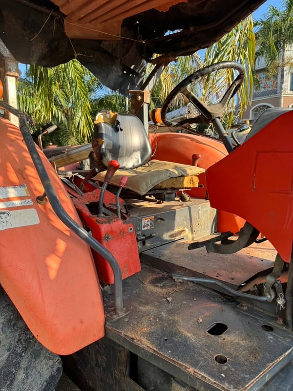 ขายรถไถ2เพลา M108S 5,500ชั่วโมง เดิมๆเน้นโทร 099-4982892