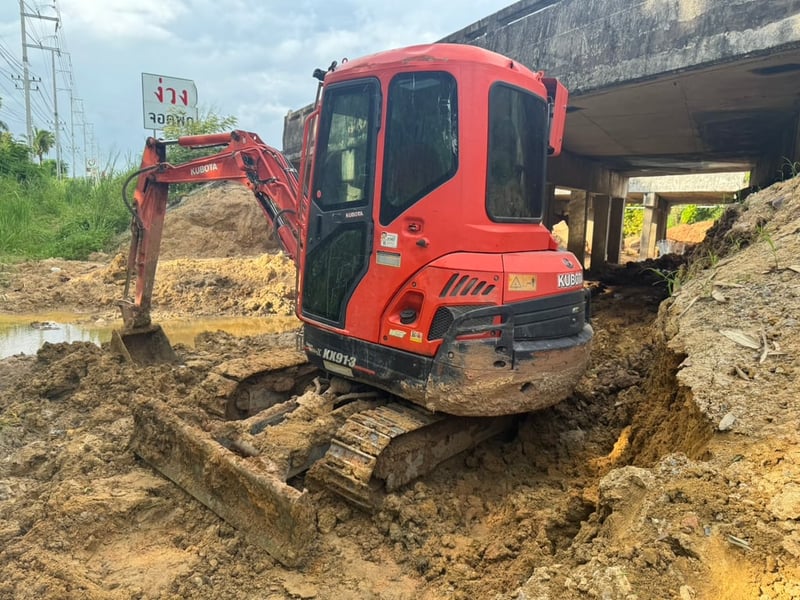 ขายรถแบคโฮ KX91-3SX ทำงาน 4,500ชั่วโมง เดิมๆเน้นโทร 099-4982892 ขายรถแบคโฮ KX91-3SX ทำงาน 4,500ชั่วโมง เดิมๆเน้นโทร 099-4982892