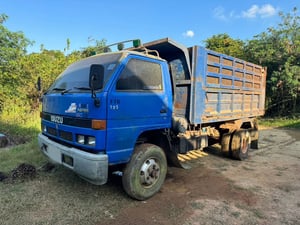 ขายรถ6ล้อดั้ม NPR57L เครื่อง 195แรงม้า พร้อมใช้เน้นโทร 099-4982892