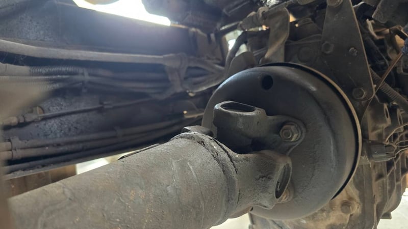 ขายรถ6ล้อโม่ปูน HINO 175แรงม้าปี57 เดิมๆเน้นโทร 099-4982892