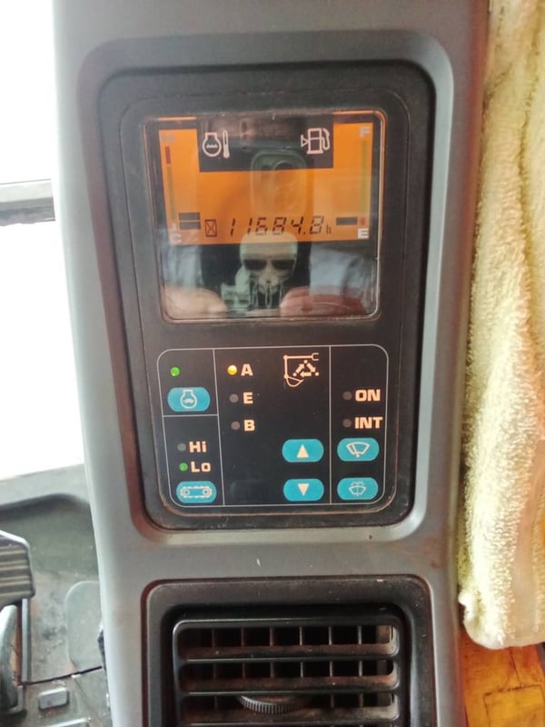 ขายรถแบคโฮ PC200-7 ทำงาน 11,000ชั่วโมง เดิมๆเน้นโทร 099-4982892 ขายรถแบคโฮ PC200-7 ทำงาน 11,000ชั่วโมง เดิมๆเน้นโทร 099-4982892