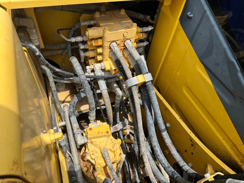 ขายรถแบคโฮปูมยาว 12เมตร PC130-8 ทำงาน 4,600ชั่วโมง สวยๆเล่ม เน้นโทร 099-4982892