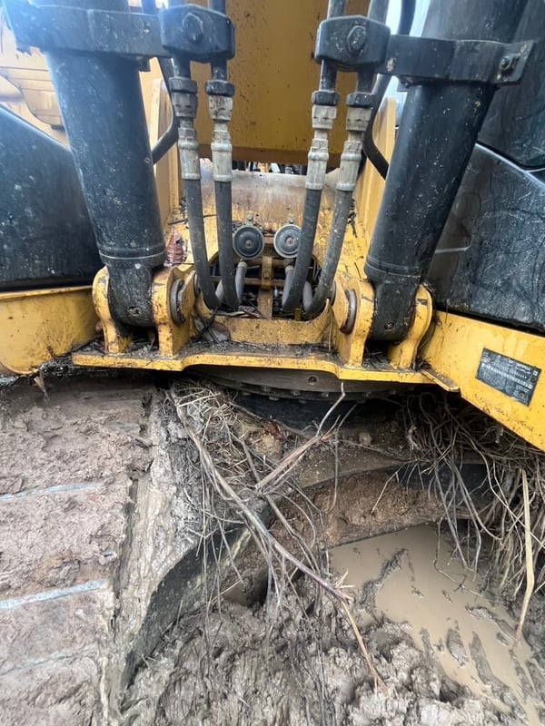 ขายแบคโฮ 318D2L ทำงาน 12,000ชั่วโมง ชุดจด เน้นโทร 099-4982892