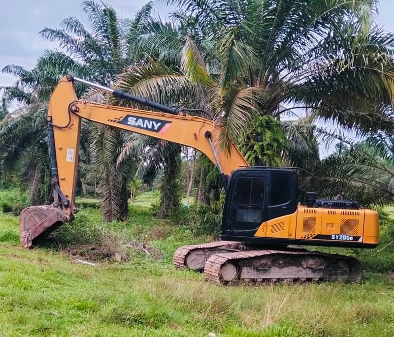 ขายรถแบคโฮ SY205C 6,100ชั่วโมง สวยๆเล่ม เน้นโทร 099-4982892