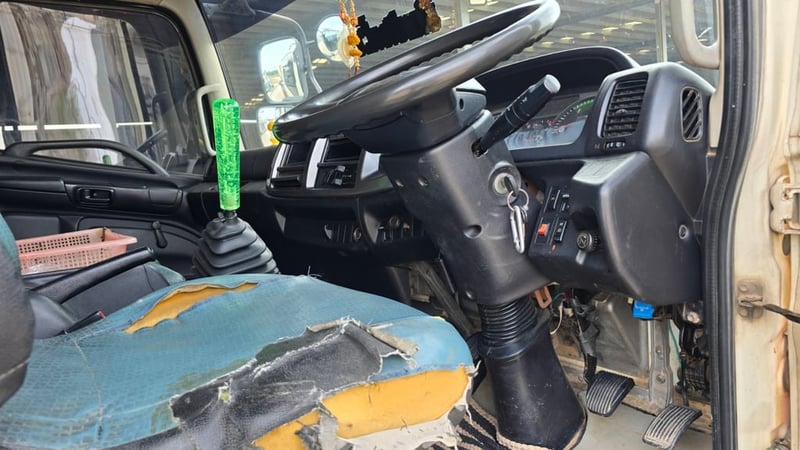 ขายรถ10ล้อโม่ปูน HINO 330แรงม้าปี54 เดิมๆเน้นโทร 099-4982892