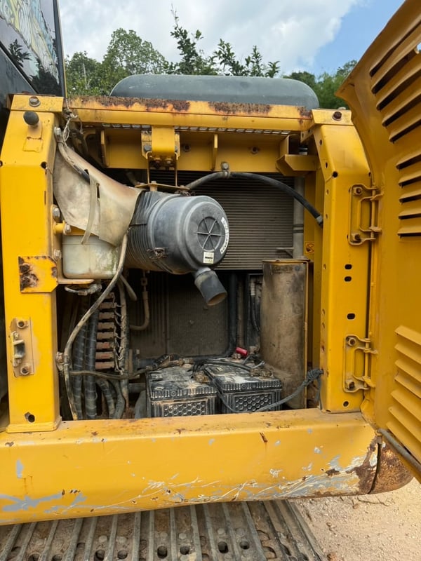 ขายรถแบคโฮ PC130-8 ทำงาน 10,000ชั่วโมง เล่ม เน้นโทร 099-4982892