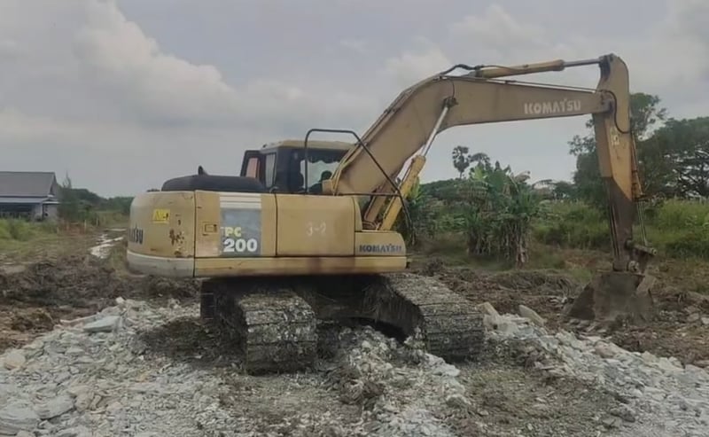 ขายรถแบคโฮ PC200-7A 25,000ชั่วโมง เดิมๆเล่ม เน้นโทร 099-4982892 ขายรถแบคโฮ PC200-7A 25,000ชั่วโมง เดิมๆเล่ม เน้นโทร 099-4982892