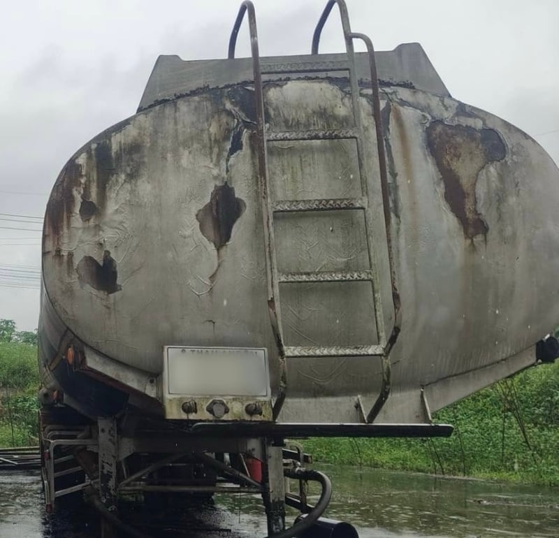 ขายหางบรรทุกน้ำมันพืช3เพลา NHLปี57 45,000ลิตร เน้นโทร 099-4982892