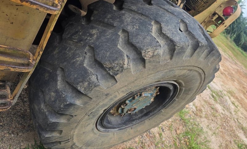 ขายรถตักล้อยาง CAT 950 เดิมๆ พร้อมใช้ เน้นโทร 099-4982892