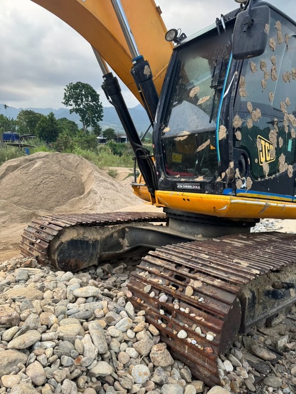 ขายรถแบคโฮ JCB JS200SC 7,500ชั่วโมง เดิมๆเล่ม เน้นโทร 099-4982892