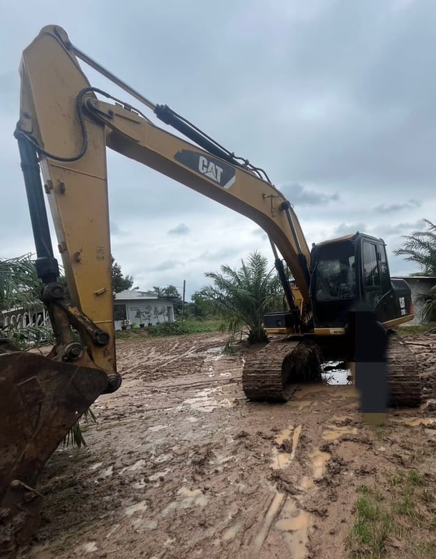 ขายแบคโฮ 318D2L ทำงาน 12,000ชั่วโมง ชุดจด เน้นโทร 099-4982892