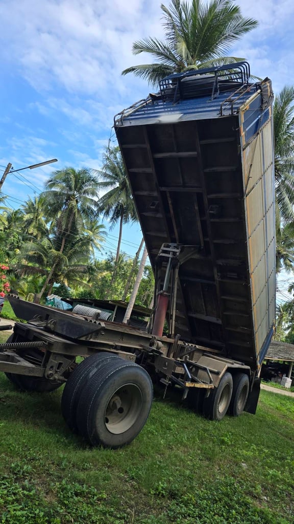 ขายรถพ่วง22ล้อดั้ม ISUZU 360กับหางPJ1 เดิมๆเน้นโทร 099-4982892 ขายรถพ่วง22ล้อดั้ม ISUZU 360กับหางPJ1 เดิมๆเน้นโทร 099-4982892