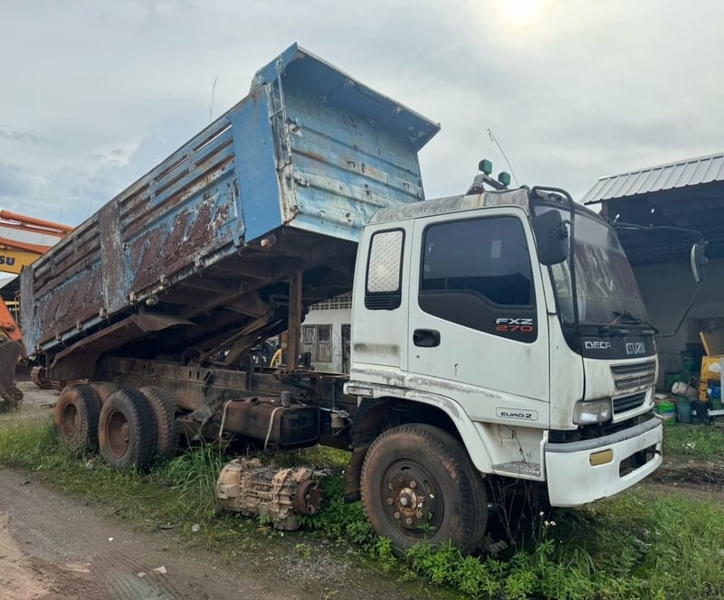 ขายรถ10ล้อดั้ม2เพลาตามสภาพ ISUZU 270ปี49 เดิมๆเน้นโทร 099-4982892 ขายรถ10ล้อดั้ม2เพลาตามสภาพ ISUZU 270ปี49 เดิมๆเน้นโทร 099-4982892