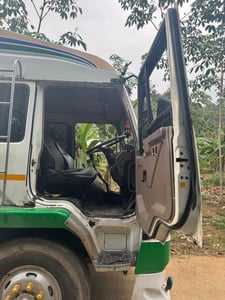 ขายรถ10ล้อหัวลาก MMFN528 ปี46 เดิมๆ เน้นโทร 099-4982892