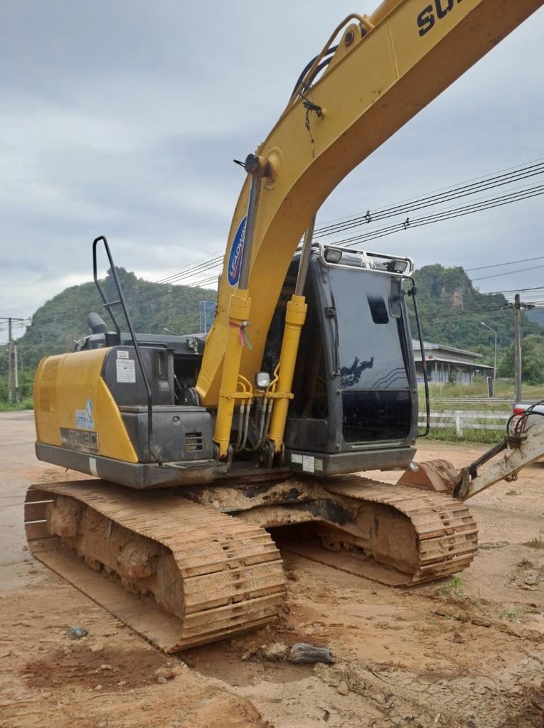 ขายรถแบคโฮ SH 130-6 4,500ชั่วโมง สวยๆเน้นโทร 099-4982892