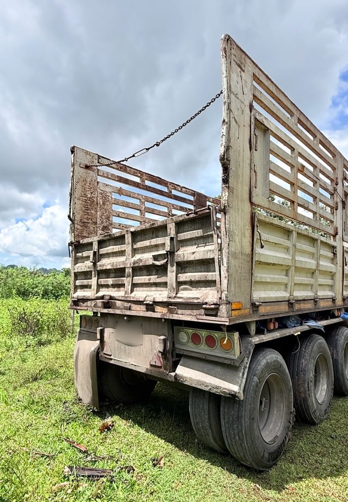 ขายหางคอก3เพลาแท้ RCK ยาว 12.50 เมตร เดิมๆเน้นโทร 099-4982892 ขายหางคอก3เพลาแท้ RCK ยาว 12.50 เมตร เดิมๆเน้นโทร 099-4982892