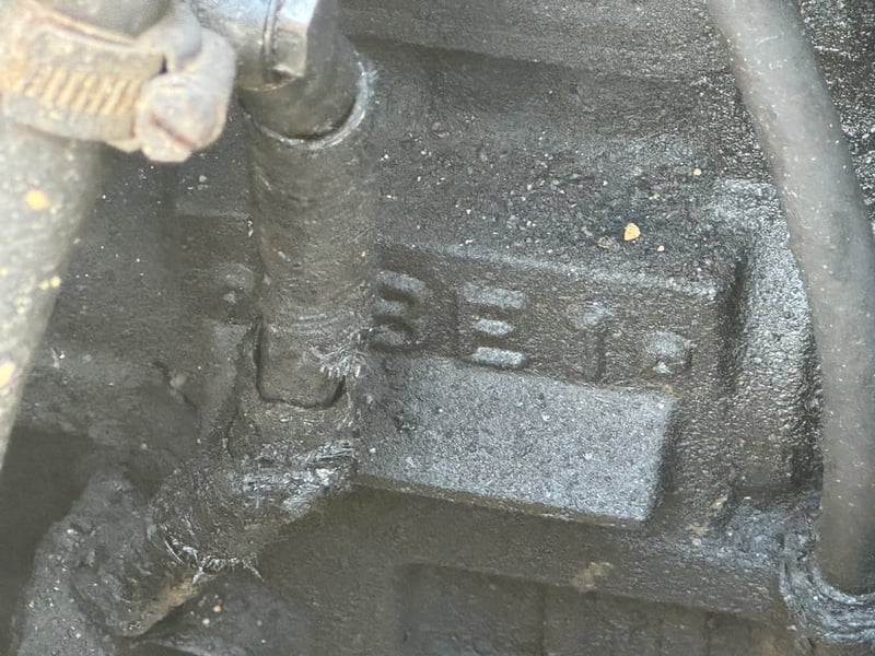 ขายรถ6ล้อท้ท้ายลาดติดเครน2ตันครึ่ง ISUZU 110 พร้อมใช้ เน้นโทร 099-4982892