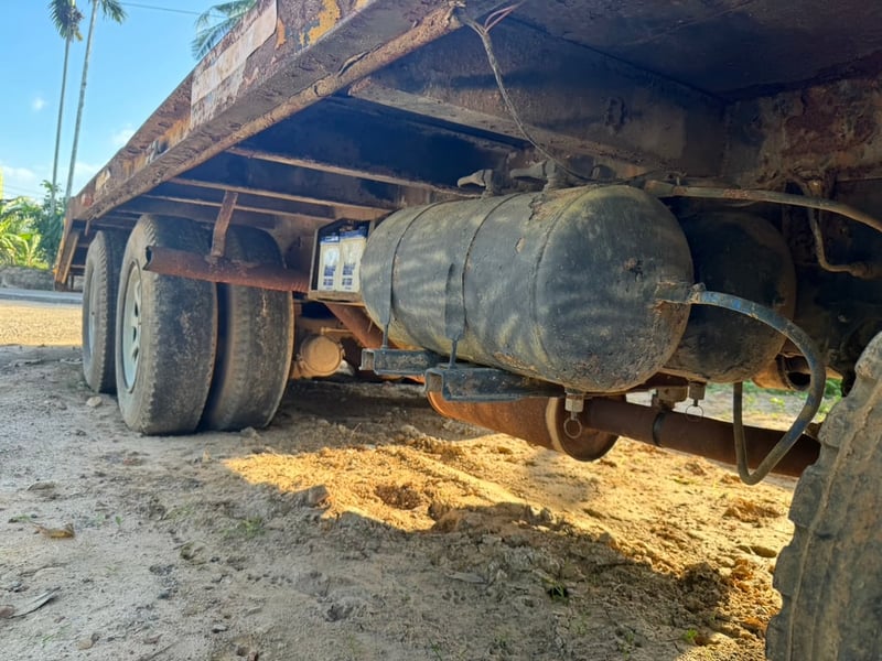 ขายรถ12ล้อท้ายลาดติดเครน HINO 260แรงม้า พร้อมใช้เน้นโทร 099-4982892