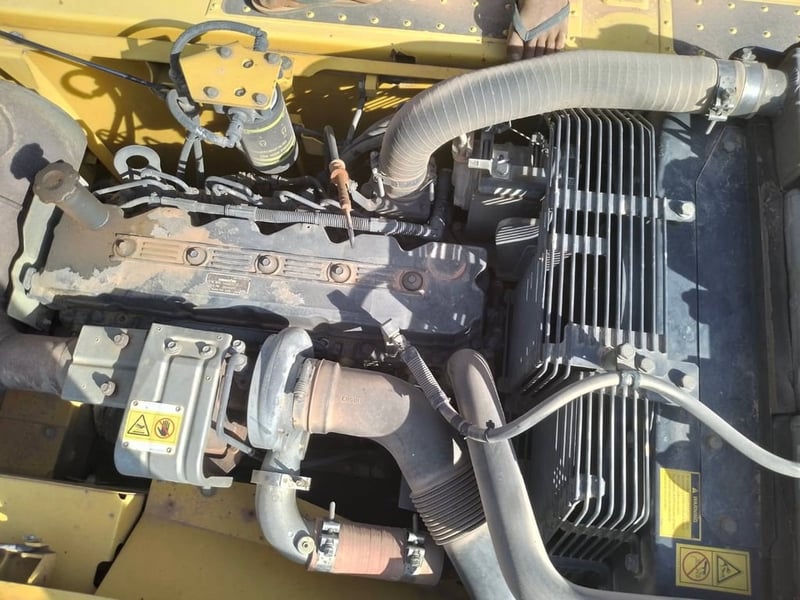 ขายรถแบคโฮ PC200-8MO ทำงาน 14,000ชั่วโมง เล่มเน้นโทร 099-4982892