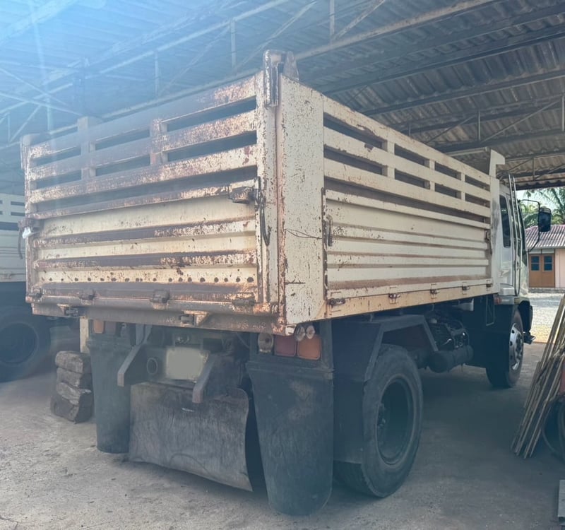 ขายรถ6ล้อดั้ม FTR33F 195แรงม้าปี41 เดิมๆเน้นโทร 099-4982892 ขายรถ6ล้อดั้ม FTR33F 195แรงม้าปี41 เดิมๆเน้นโทร 099-4982892