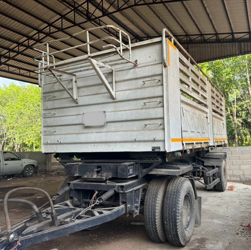 ขายรถ18ล้อดั้ม ISUZU 270ปี51 หางปี56 เดิมๆเน้นโทร 099-4982892 ขายรถ18ล้อดั้ม ISUZU 270ปี51 หางปี56 เดิมๆเน้นโทร 099-4982892