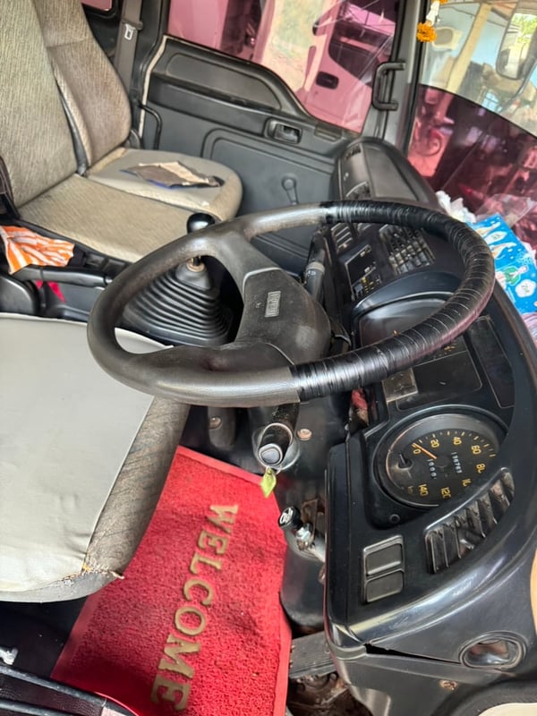 ขายรถ6ล้อดั้ม FTR33F 195แรงม้าปี41 เดิมๆเน้นโทร 099-4982892 ขายรถ6ล้อดั้ม FTR33F 195แรงม้าปี41 เดิมๆเน้นโทร 099-4982892