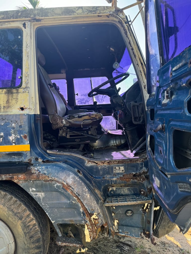 ขายรถ12ล้อท้ายลาดติดเครน HINO 260แรงม้า พร้อมใช้เน้นโทร 099-4982892 ขายรถ12ล้อท้ายลาดติดเครน HINO 260แรงม้า พร้อมใช้เน้นโทร 099-4982892