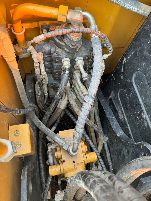 ขายรถแบคโฮ SY75C ทำงาน 5,800ชั่วโมง ชุดจด เน้นโทร 099-4982892