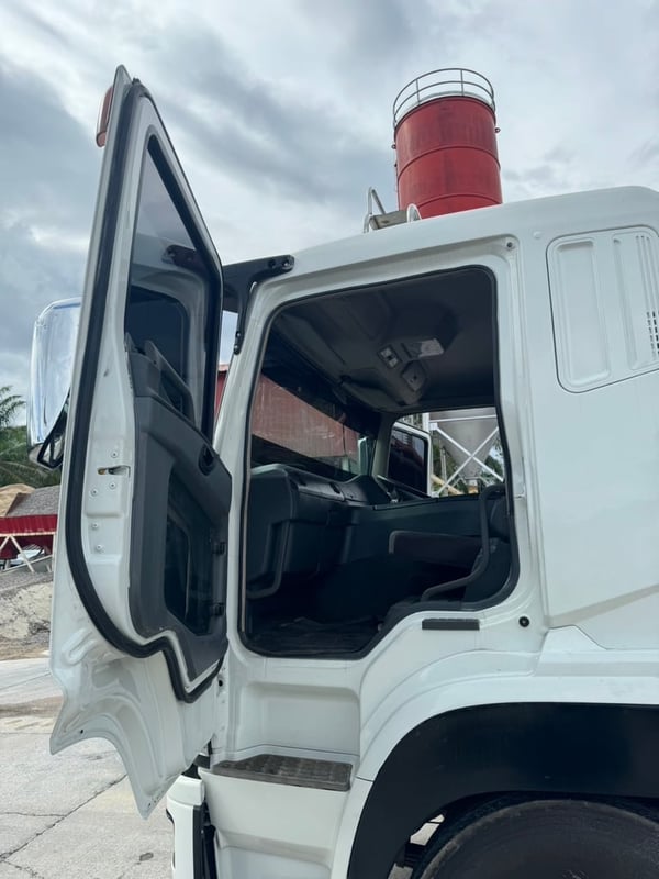ขายรถ10ล้อดั้ม FUSO 380ปี58 มีลำโพง เน้นโทร 099-4982892 ขายรถ10ล้อดั้ม FUSO 380ปี58 มีลำโพง เน้นโทร 099-4982892