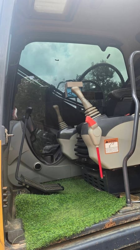 ขายรถแบคโฮ XE215C ทำงาน 8,100ชั่วโมง เดิมๆเน้นโทร 099-4982892