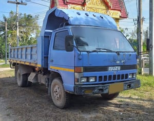 ขายรถ6ล้อดั้ม NPR61L เครื่อง 125แรงม้า เน้นโทร 099-4982892