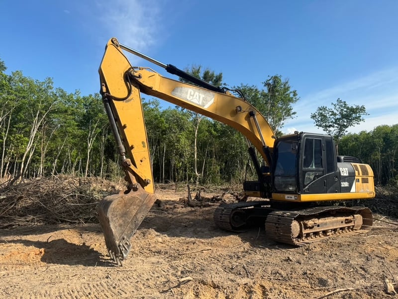 ขายรถแบคโฮ 320D2 ทำงาน 11,900ชั่วโมง ชุดจด เน้นโทร 099-4982892