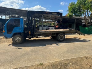 ขายรถ6ล้อท้ท้ายลาดติดเครน2ตันครึ่ง ISUZU 110 พร้อมใช้ เน้นโทร 099-4982892