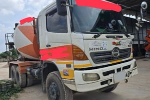 ขายรถ10ล้อโม่ปูน HINO 330แรงม้าปี54 เดิมๆเน้นโทร 099-4982892