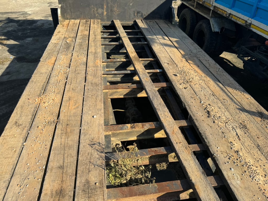 ขายรถ10ล้อท้ายลาด FN527MA 190แรงม้า เน้นโทร 099-4982892