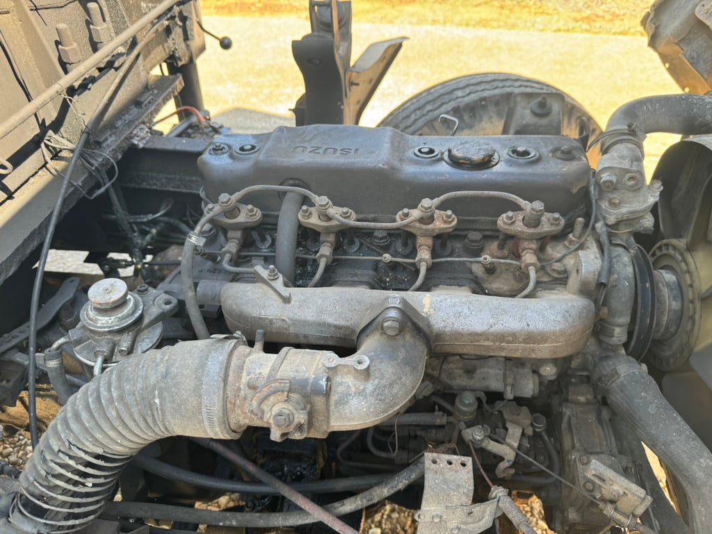 ขายรถ6ล้อท้ายลาดติดเครน 2ตันครึ่ง ISUZU 110 พร้อมใช้ เน้นโทร 099-4982892