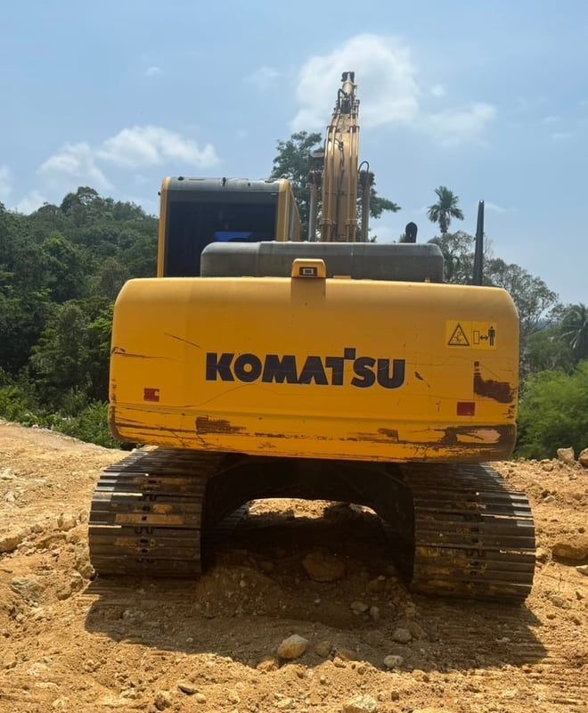 ขายรถแบคโฮปูมยาว 12เมตร PC130-8 ทำงาน 4,600ชั่วโมง สวยๆเล่ม เน้นโทร 099-4982892