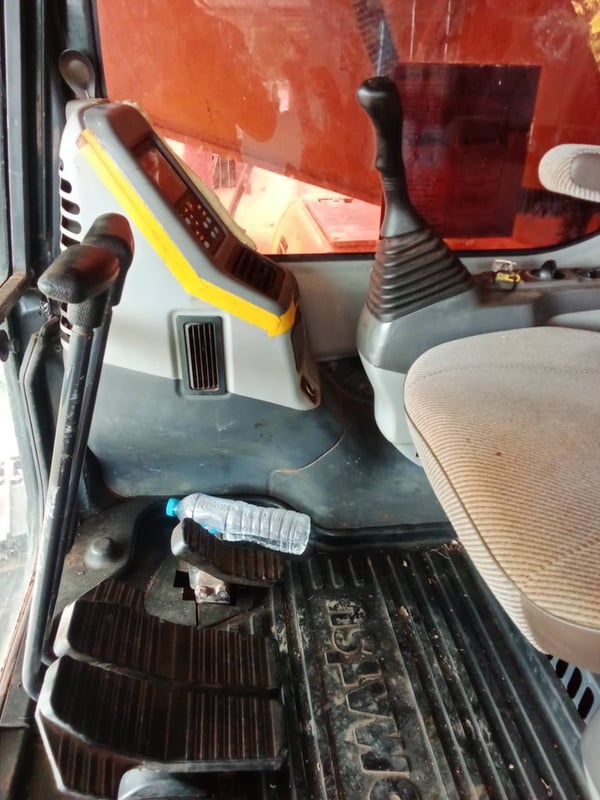 ขายรถแบคโฮ PC200-7 ทำงาน 11,000ชั่วโมง เดิมๆเน้นโทร 099-4982892 ขายรถแบคโฮ PC200-7 ทำงาน 11,000ชั่วโมง เดิมๆเน้นโทร 099-4982892