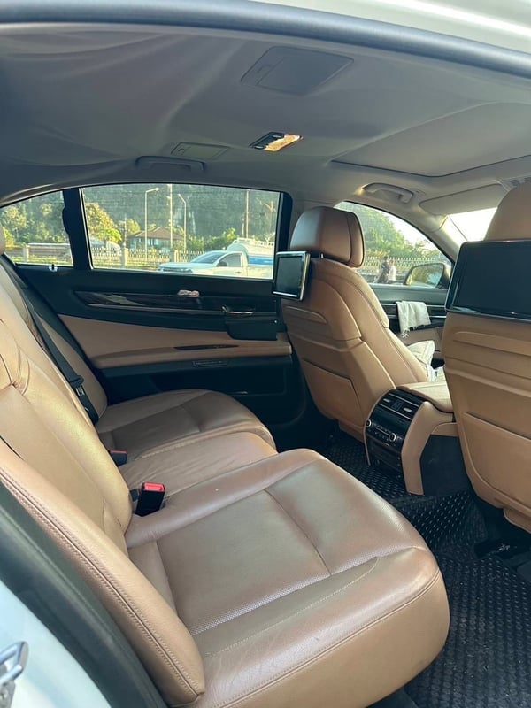 ขายรถเก่ง BMW 730LD วิ่ง 170,000กิโล ปี58 เดิมๆเน้นโทร 099-4982892 ขายรถเก่ง BMW 730LD วิ่ง 170,000กิโล ปี58 เดิมๆเน้นโทร 099-4982892