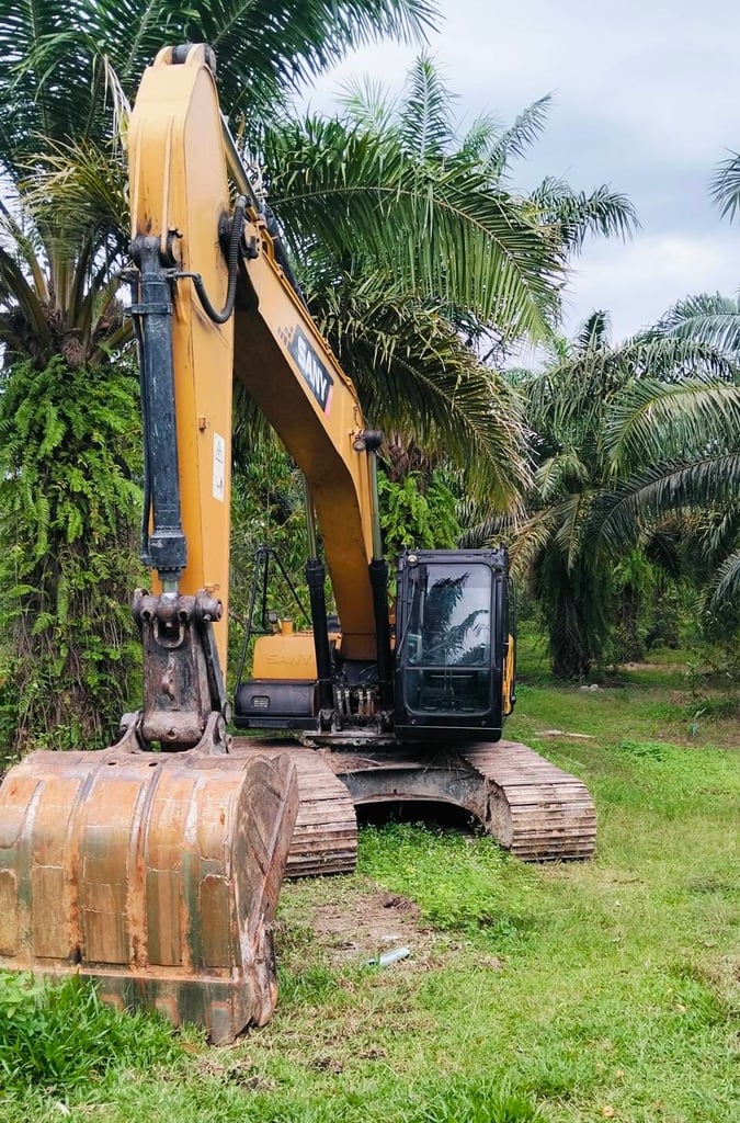 ขายรถแบคโฮ SY205C 6,100ชั่วโมง สวยๆเล่ม เน้นโทร 099-4982892 ขายรถแบคโฮ SY205C 6,100ชั่วโมง สวยๆเล่ม เน้นโทร 099-4982892