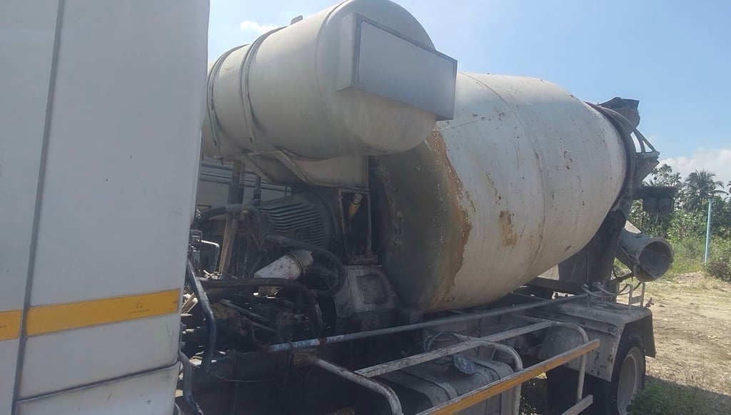 ขายรถ6ล้อโม่ปูน FC9JELA 175ปี58 เดิมๆเน้นโทร 099-4982892