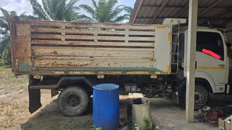 ขายรถ6ล้อดั้ม ISUZU 190 ปี56 สวยเดิม เน้นโทร 099-4982892 ขายรถ6ล้อดั้ม ISUZU 190 ปี56 สวยเดิม เน้นโทร 099-4982892