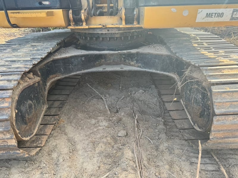 ขายรถแบคโฮ 320D2 ทำงาน 11,900ชั่วโมง ชุดจด เน้นโทร 099-4982892