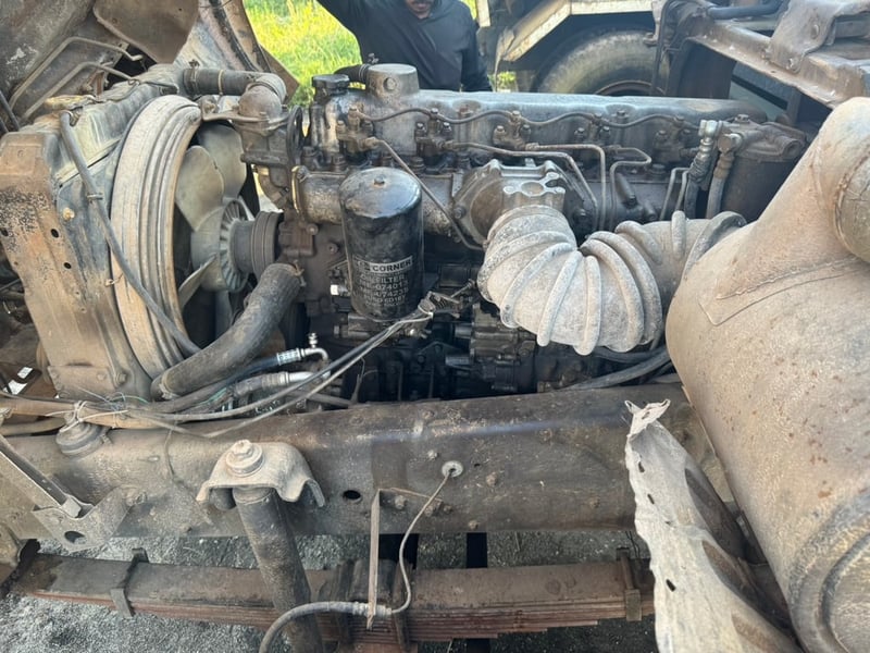 ขายรถ10ล้อท้ายลาด FN527MA 190แรงม้า เน้นโทร 099-4982892